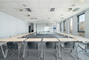 Duża sala konferencyjna Dębiec 406, przybliżenie