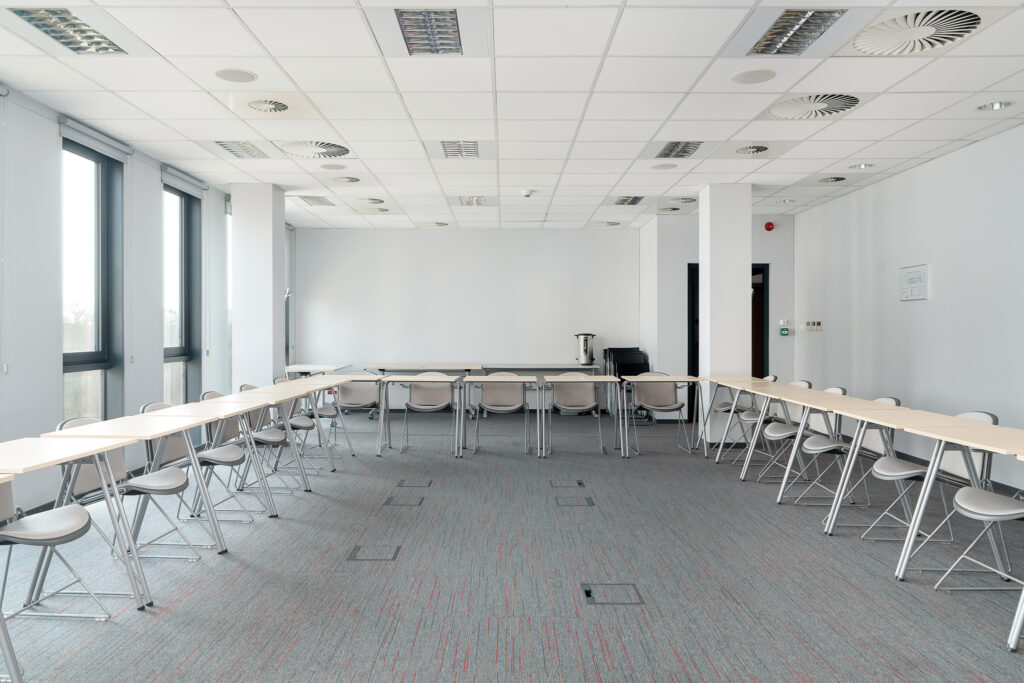 Duża sala konferencyjna Dębiec 406