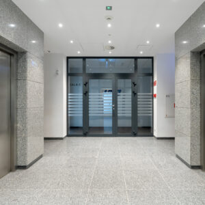 Wejście do budynku PPTP od środka